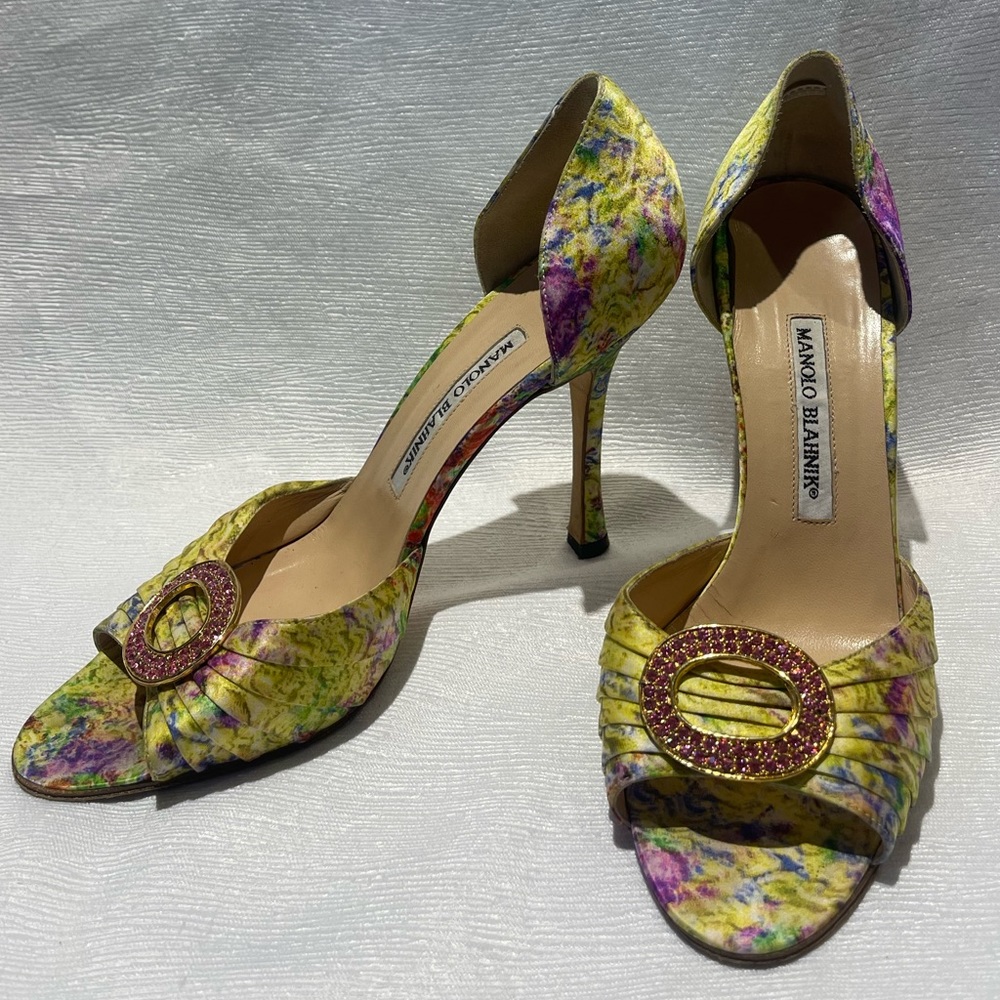 Manolo Blahnik floral heels - Picture 3 of 7
